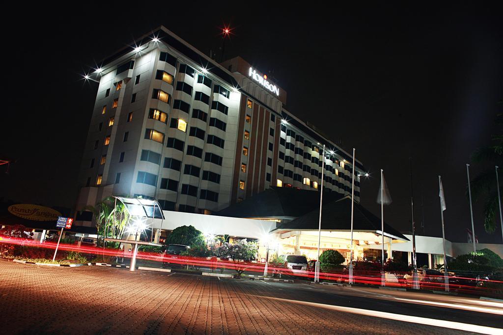 Horison Ultima Bandung Hotel ภายนอก รูปภาพ