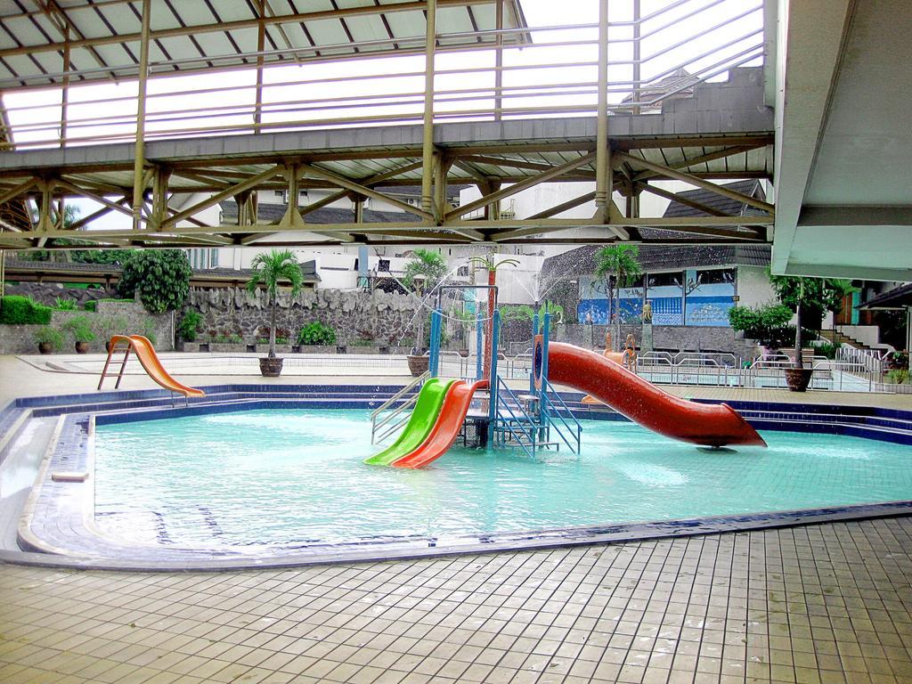Horison Ultima Bandung Hotel ภายนอก รูปภาพ