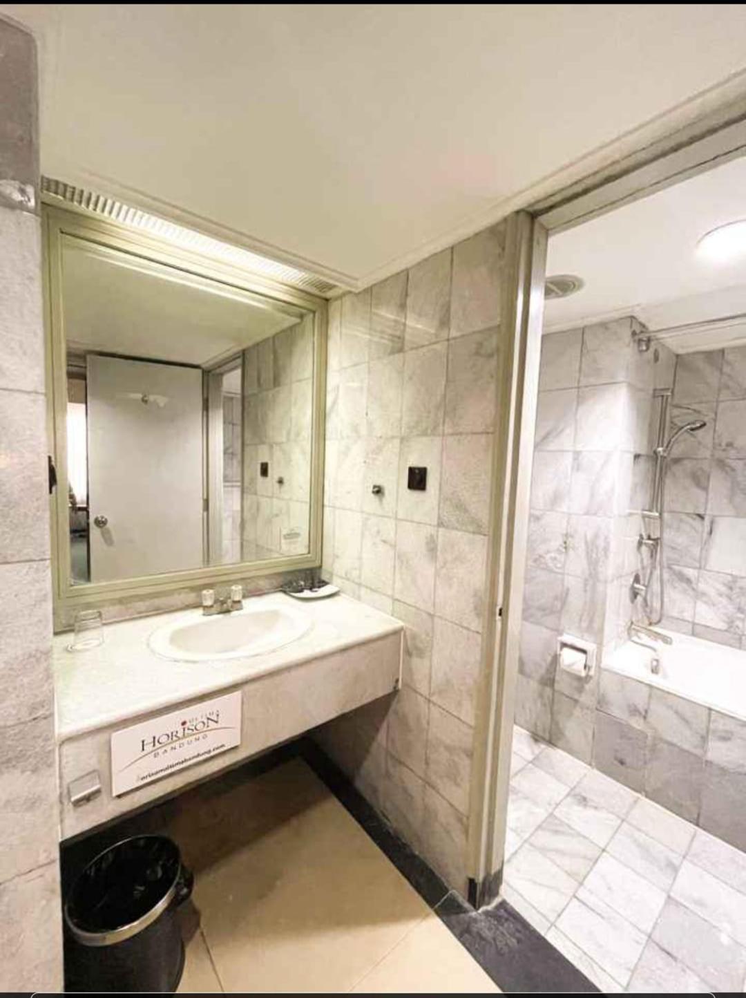 Horison Ultima Bandung Hotel ภายนอก รูปภาพ
