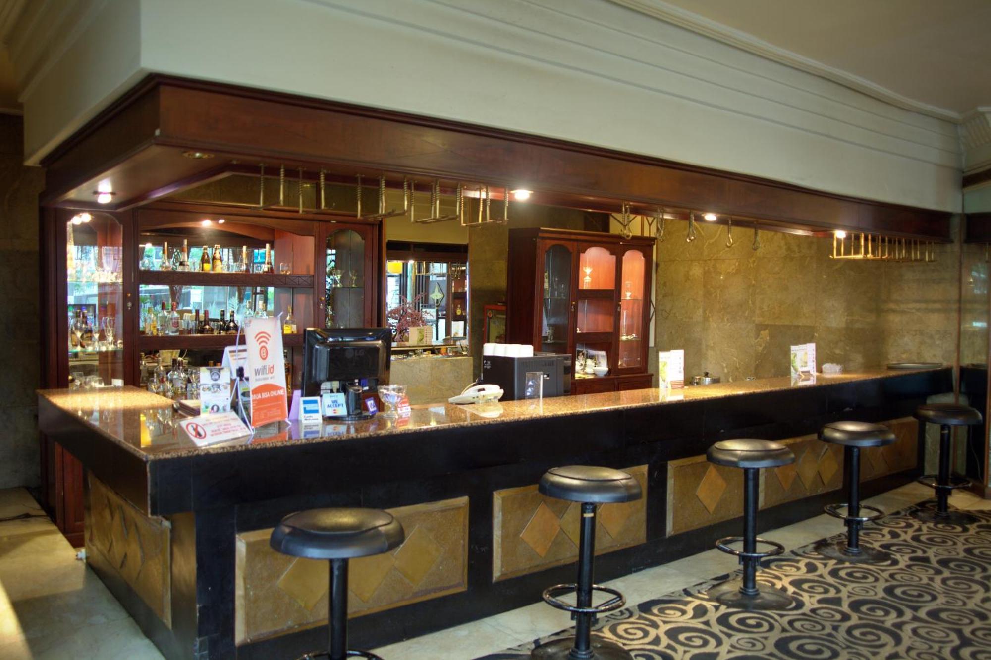 Horison Ultima Bandung Hotel ภายนอก รูปภาพ
