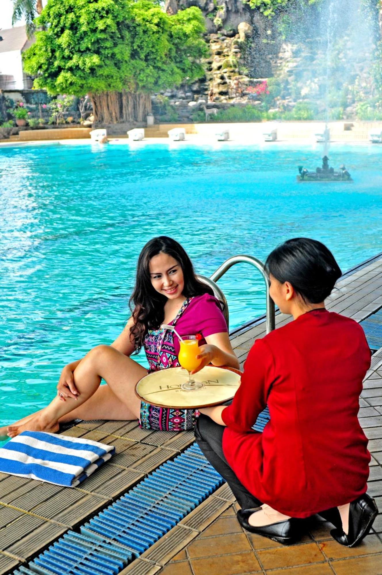 Horison Ultima Bandung Hotel ภายนอก รูปภาพ
