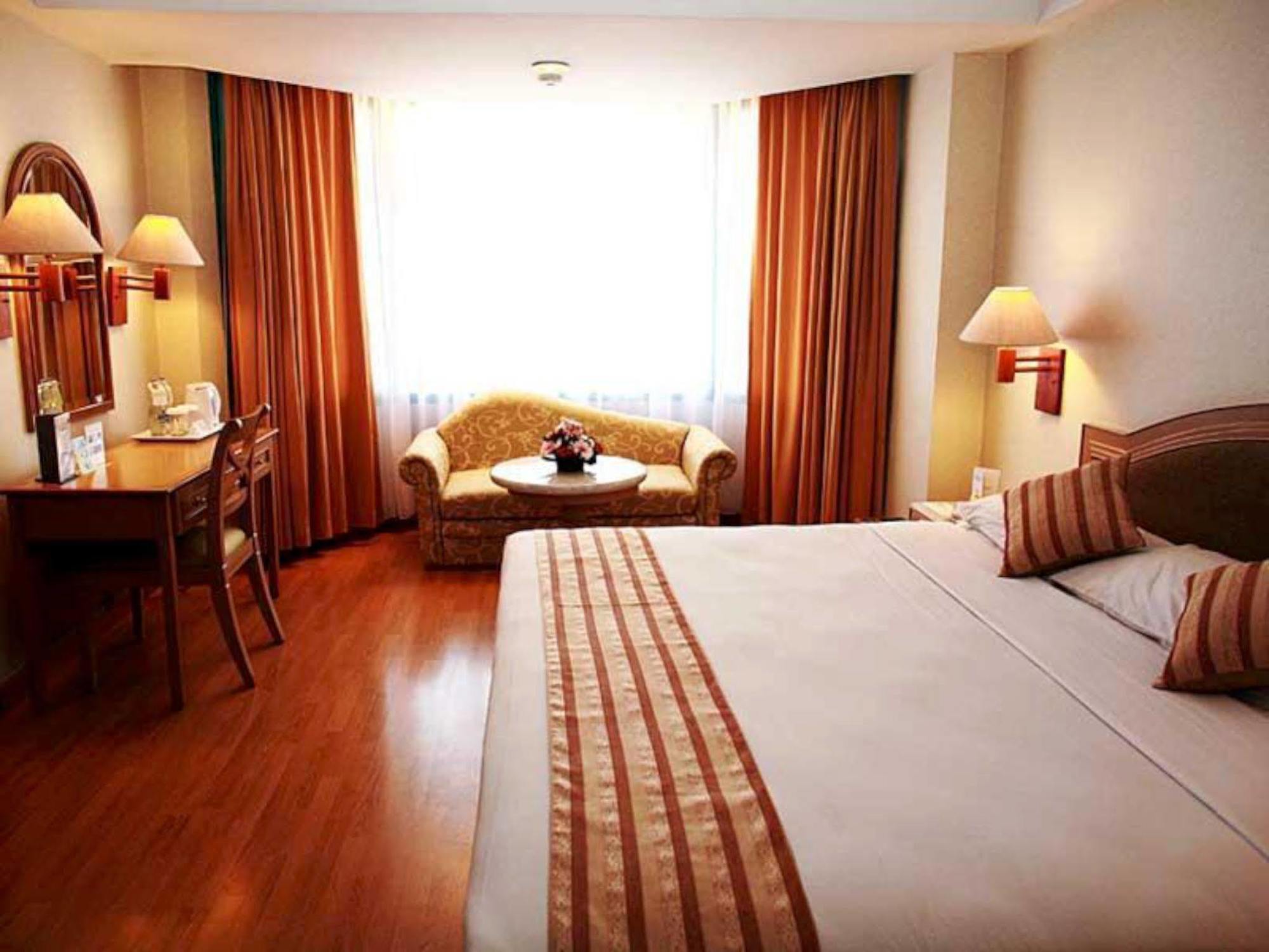 Horison Ultima Bandung Hotel ภายนอก รูปภาพ