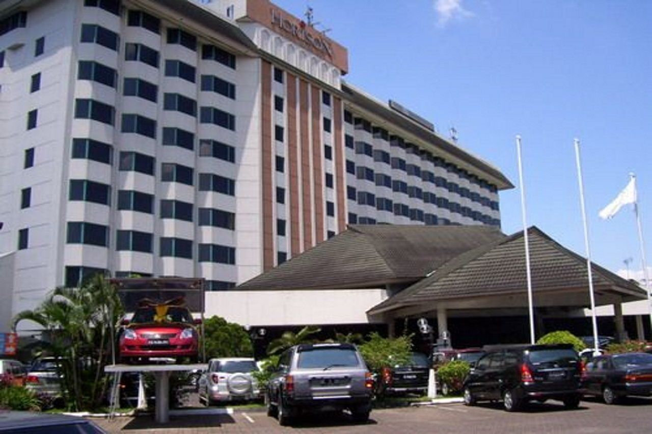 Horison Ultima Bandung Hotel ภายนอก รูปภาพ